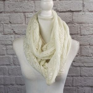 💚Mix it Women's Ivory Winter Infinity Scarf